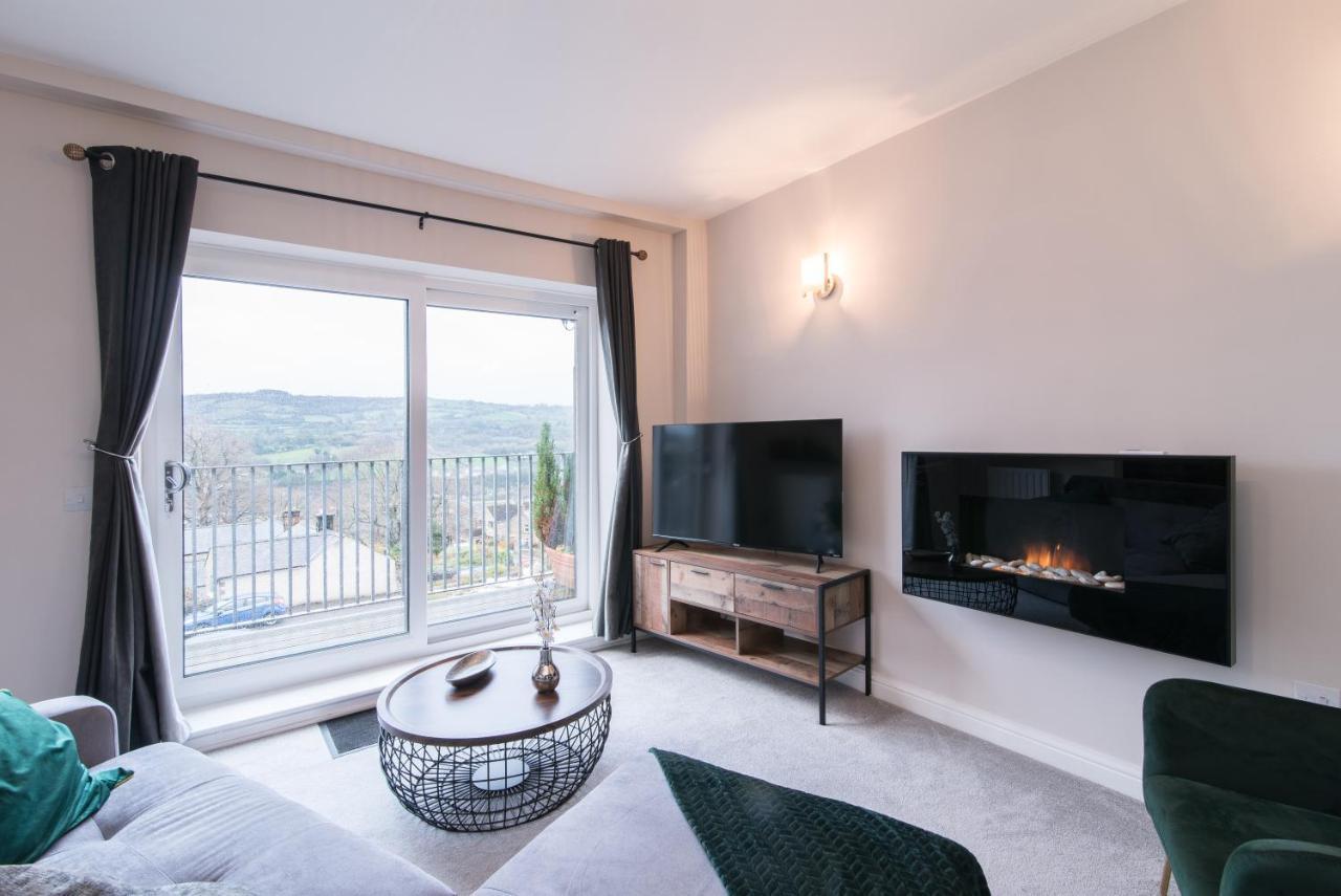 Immaculate 3 Bed House - Stunning Balcony Views Lägenhet Matlock  Exteriör bild