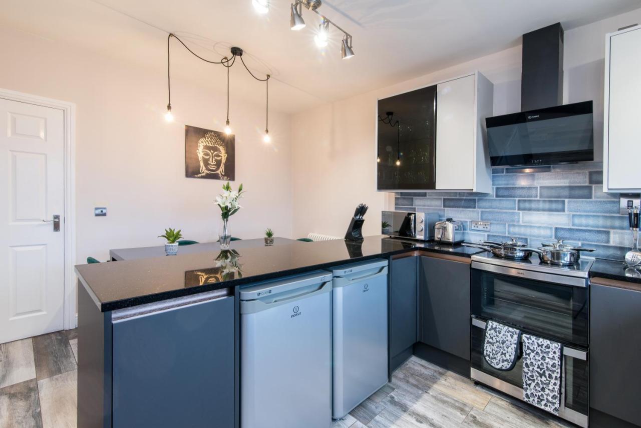 Immaculate 3 Bed House - Stunning Balcony Views Lägenhet Matlock  Exteriör bild