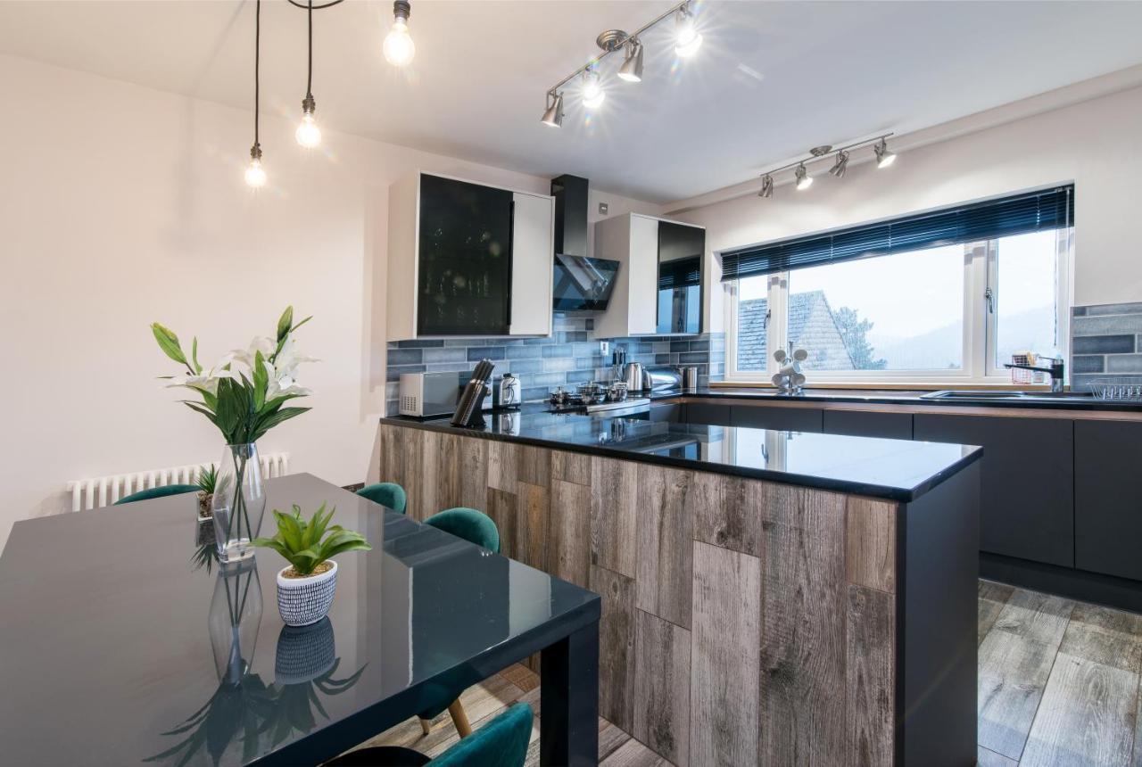 Immaculate 3 Bed House - Stunning Balcony Views Lägenhet Matlock  Exteriör bild