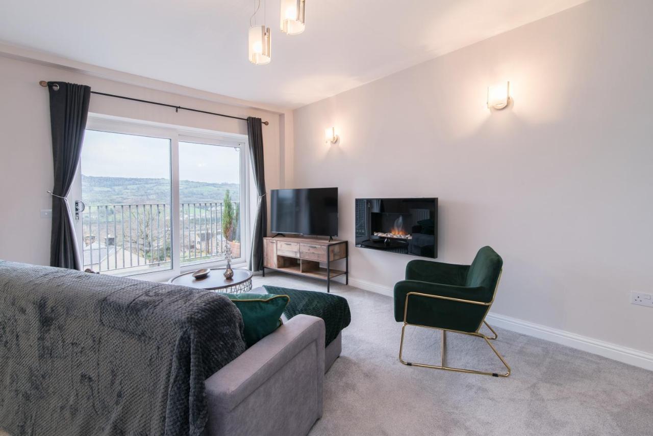 Immaculate 3 Bed House - Stunning Balcony Views Lägenhet Matlock  Exteriör bild