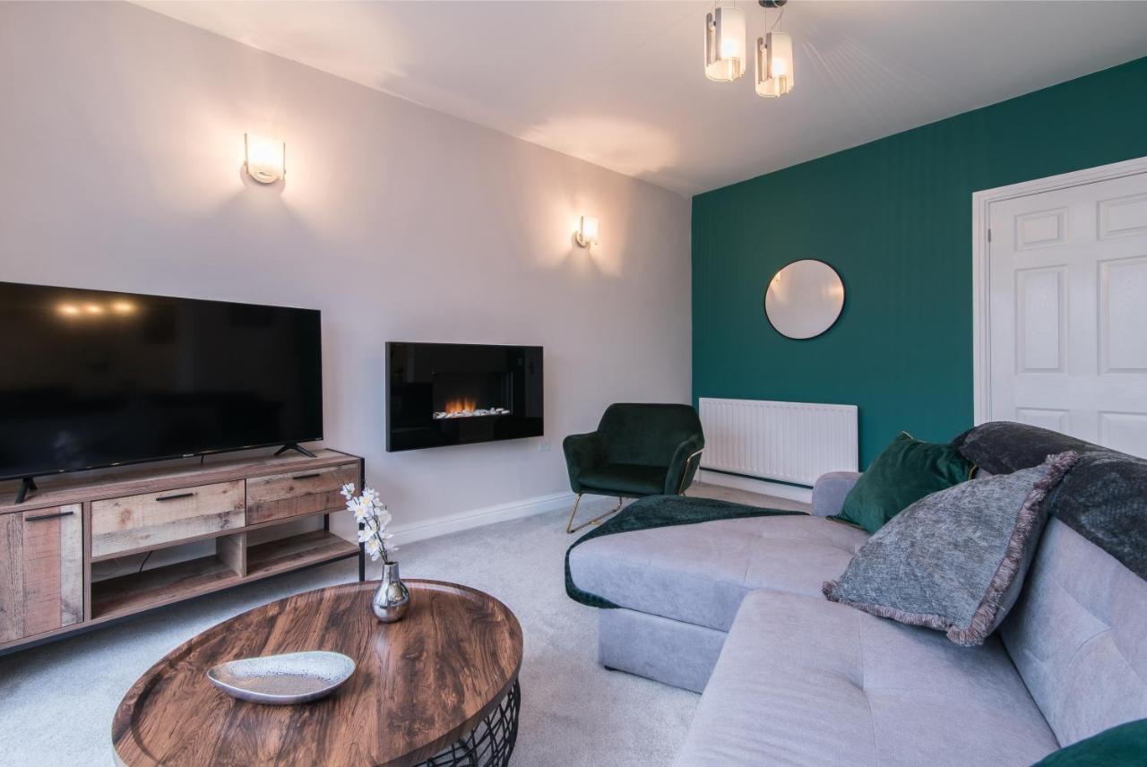 Immaculate 3 Bed House - Stunning Balcony Views Lägenhet Matlock  Exteriör bild