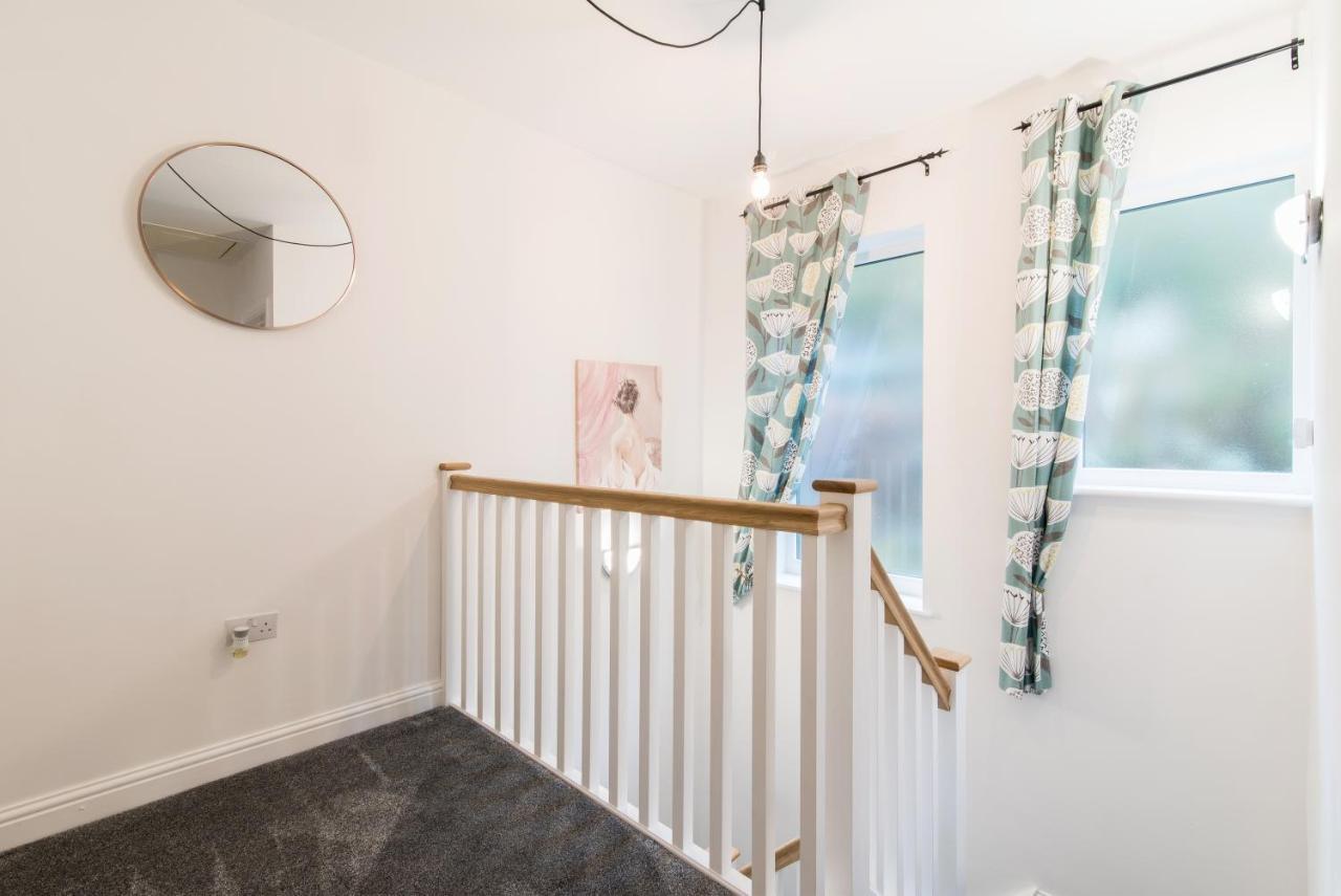 Immaculate 3 Bed House - Stunning Balcony Views Lägenhet Matlock  Exteriör bild