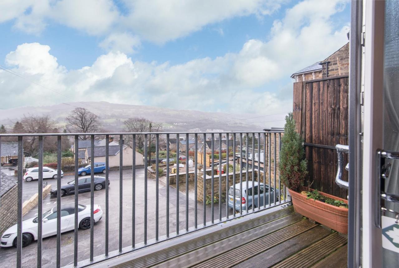 Immaculate 3 Bed House - Stunning Balcony Views Lägenhet Matlock  Exteriör bild
